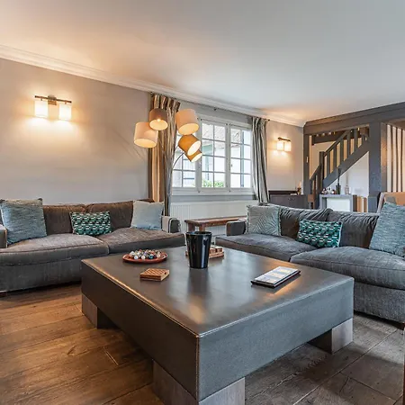 Vila Luxueuse Chaumiere 4 Avec Piscine Deauville