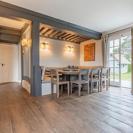 Luxueuse Chaumiere 4 Avec Piscine Βίλα *