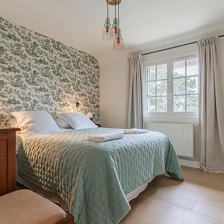 Luxueuse Chaumiere 4 Avec Piscine Βίλα