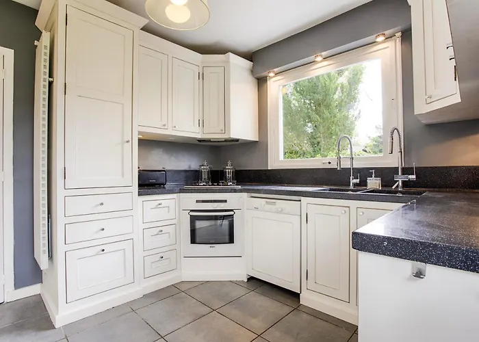 Luxueuse Chaumiere 4 Avec Piscine *