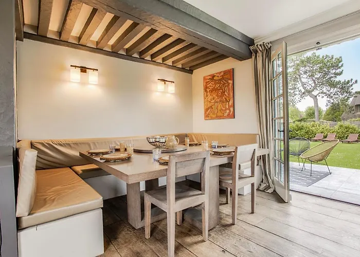 Villa Luxueuse Chaumiere 4 Avec Piscine *