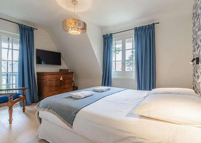 Villa Luxueuse Chaumiere 4 Avec Piscine